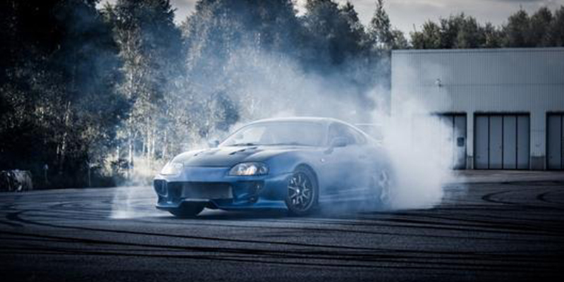 汽車油封漏油不解決，就有大問(wèn)題